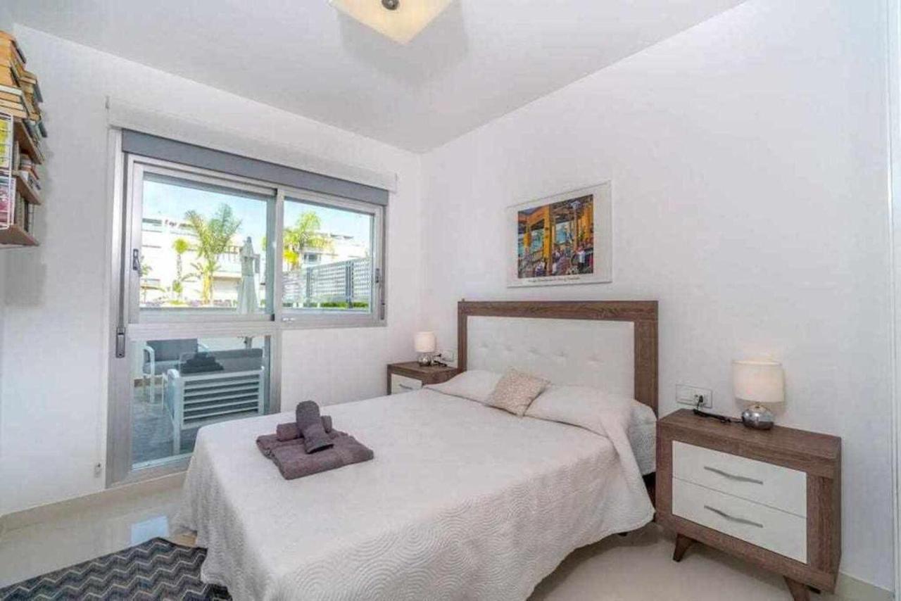 Espanhouse Caroline Bungalow Torrevieja Bagian luar foto