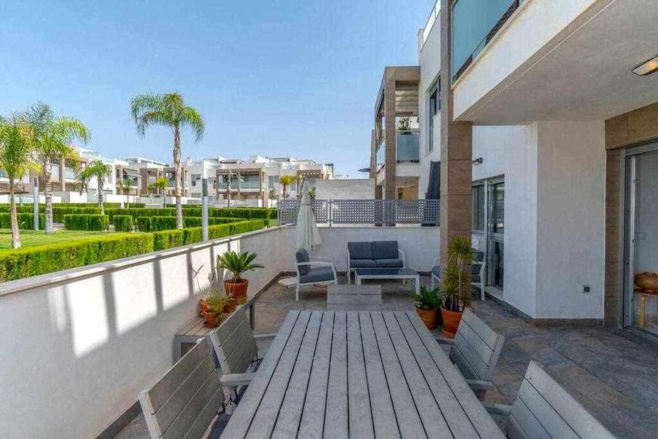 Espanhouse Caroline Bungalow Torrevieja Bagian luar foto