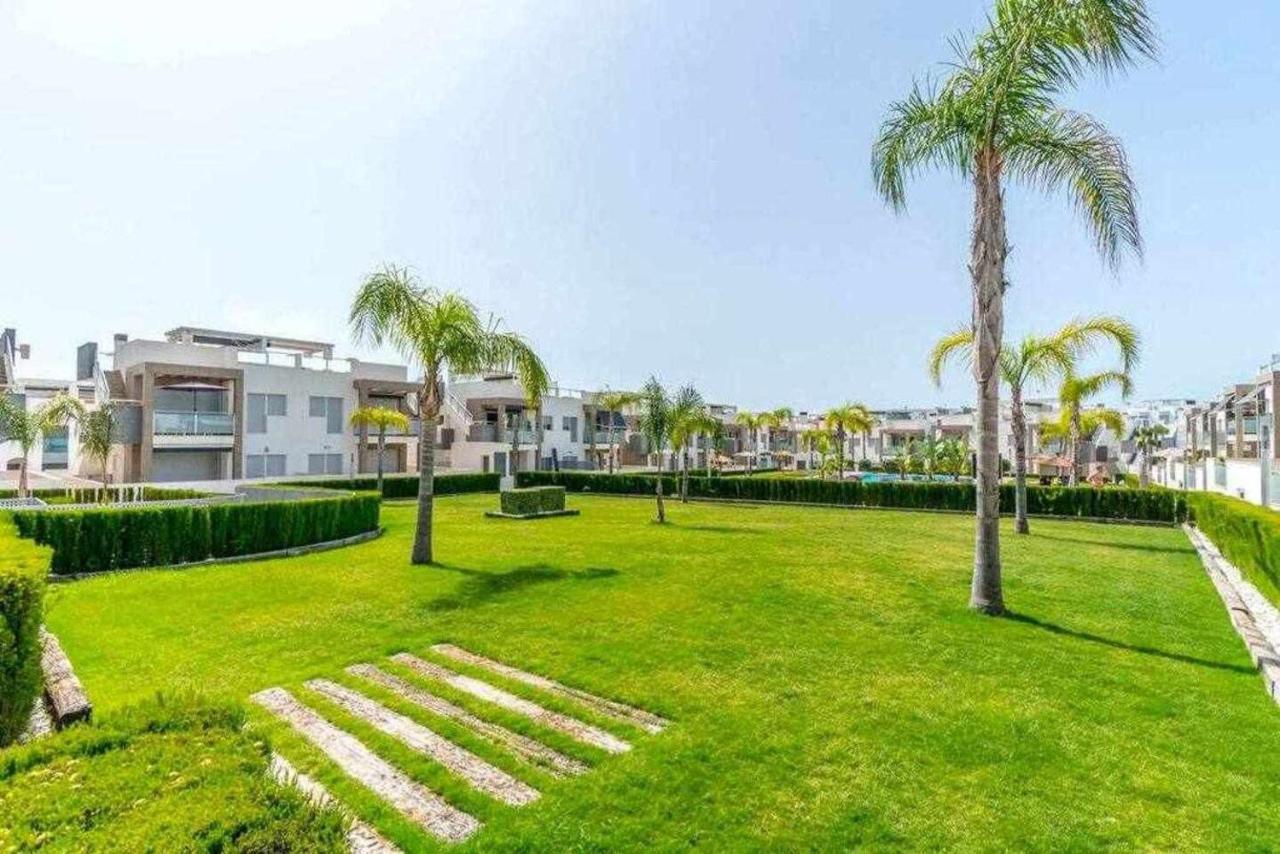 Espanhouse Caroline Bungalow Torrevieja Bagian luar foto