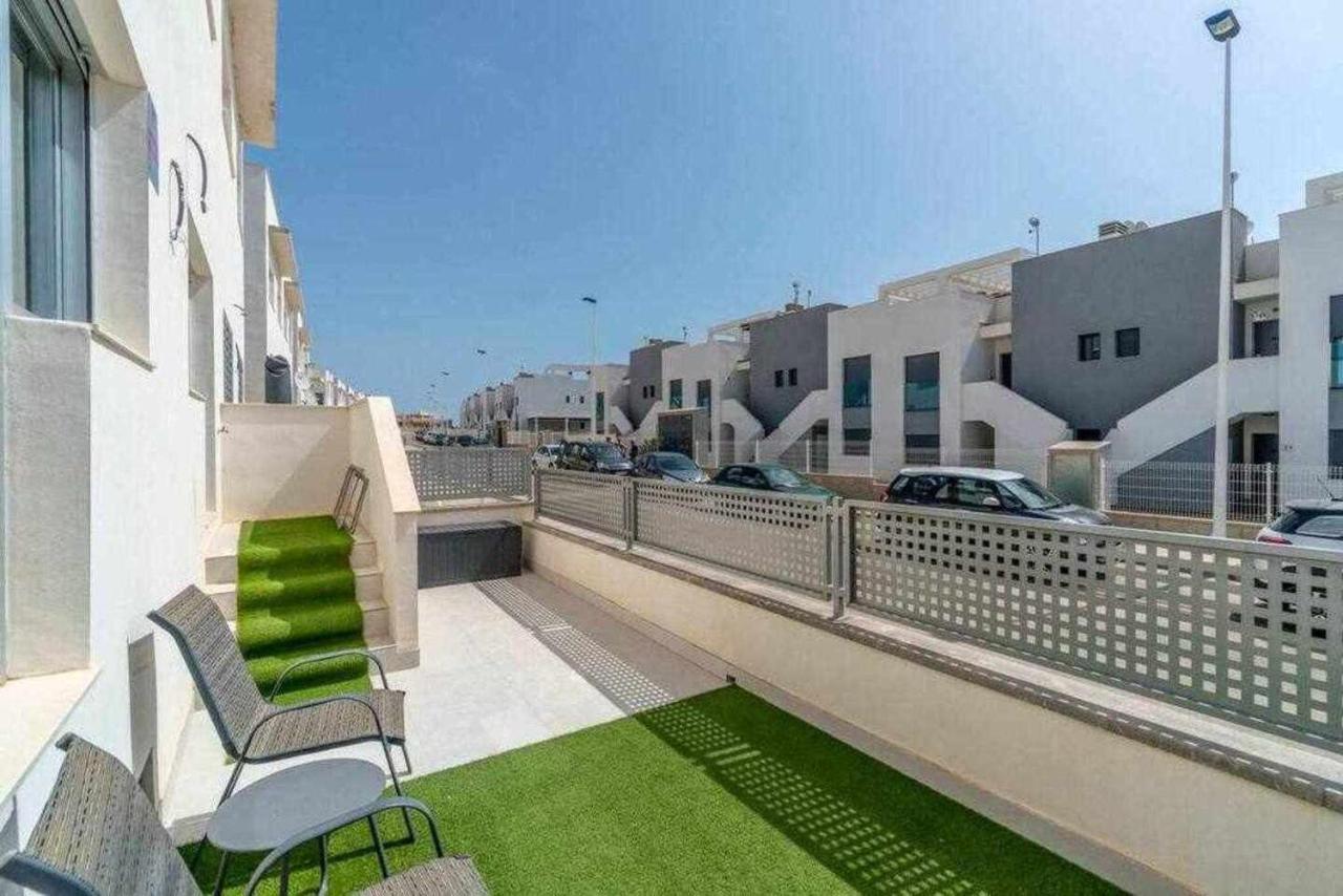 Espanhouse Caroline Bungalow Torrevieja Bagian luar foto