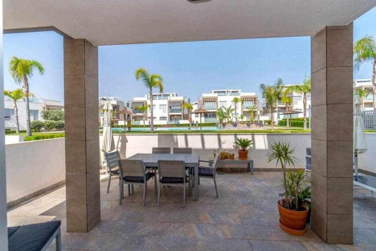 Espanhouse Caroline Bungalow Torrevieja Bagian luar foto