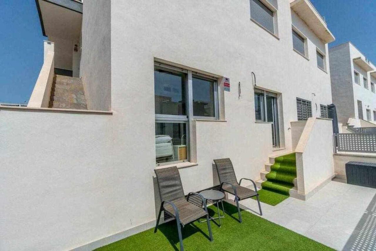 Espanhouse Caroline Bungalow Torrevieja Bagian luar foto